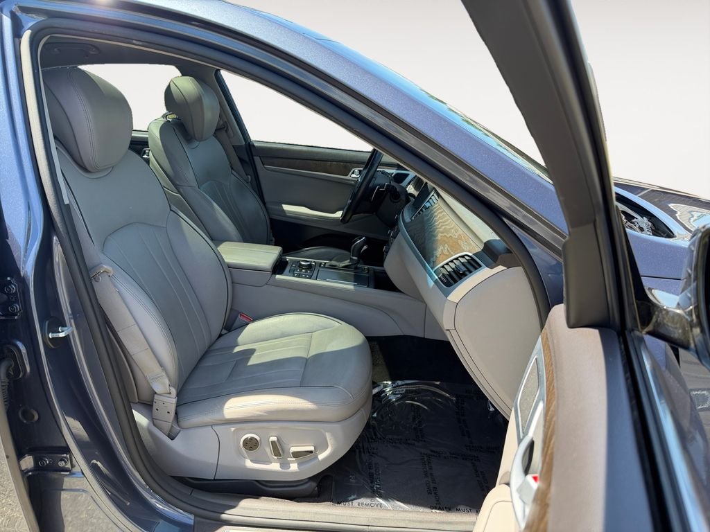 2015 Hyundai GENESIS 3.8