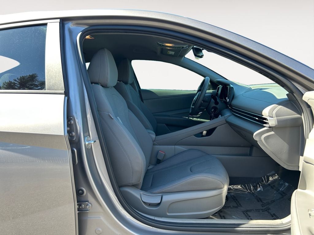 2021 Hyundai ELANTRA SE