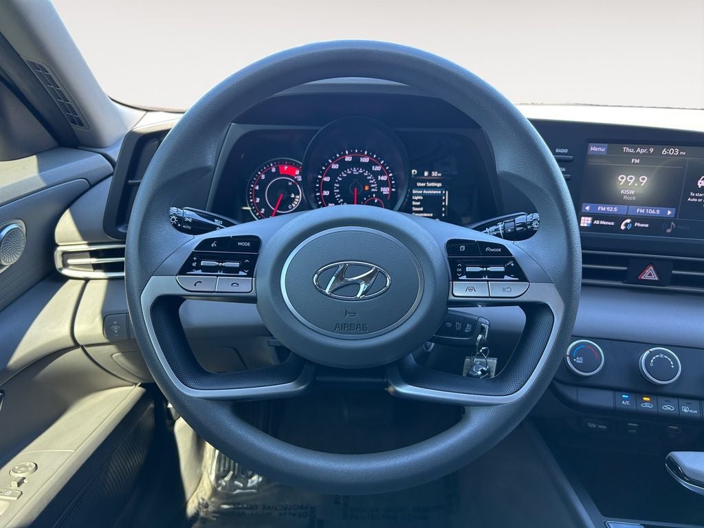 2021 Hyundai ELANTRA SE