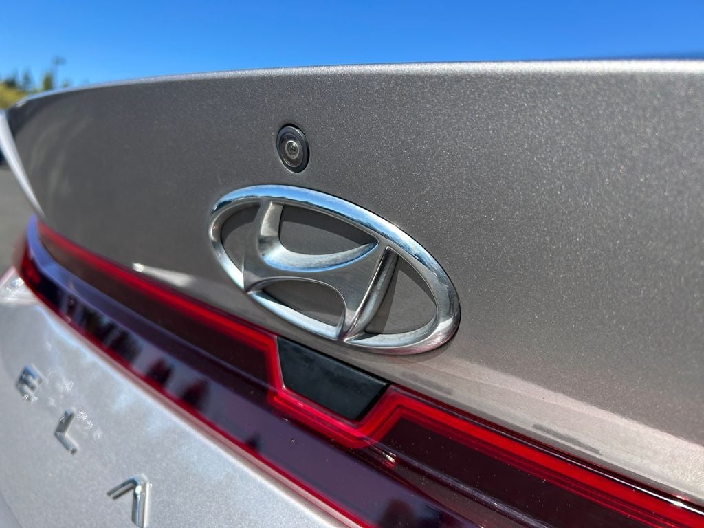 2021 Hyundai ELANTRA SE