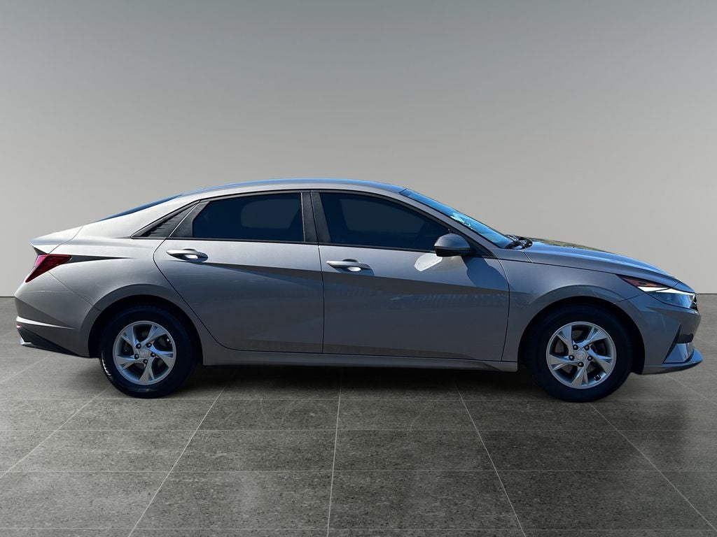 2021 Hyundai ELANTRA SE