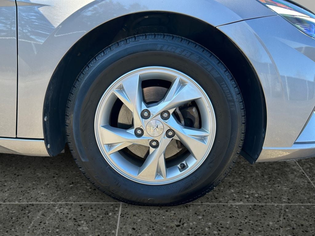 2021 Hyundai ELANTRA SE