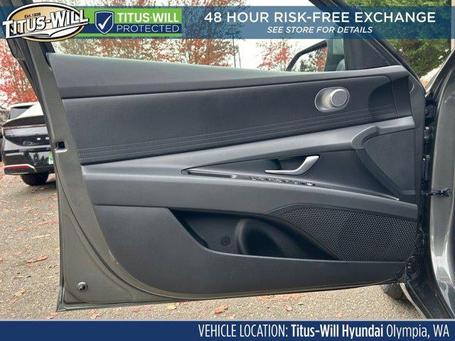 2026 Hyundai ELANTRA SE