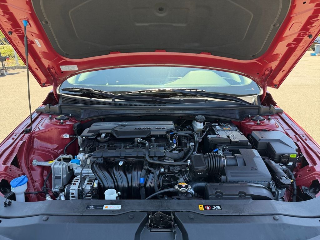 2025 Hyundai ELANTRA SE
