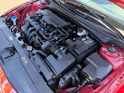 2025 Hyundai ELANTRA SE