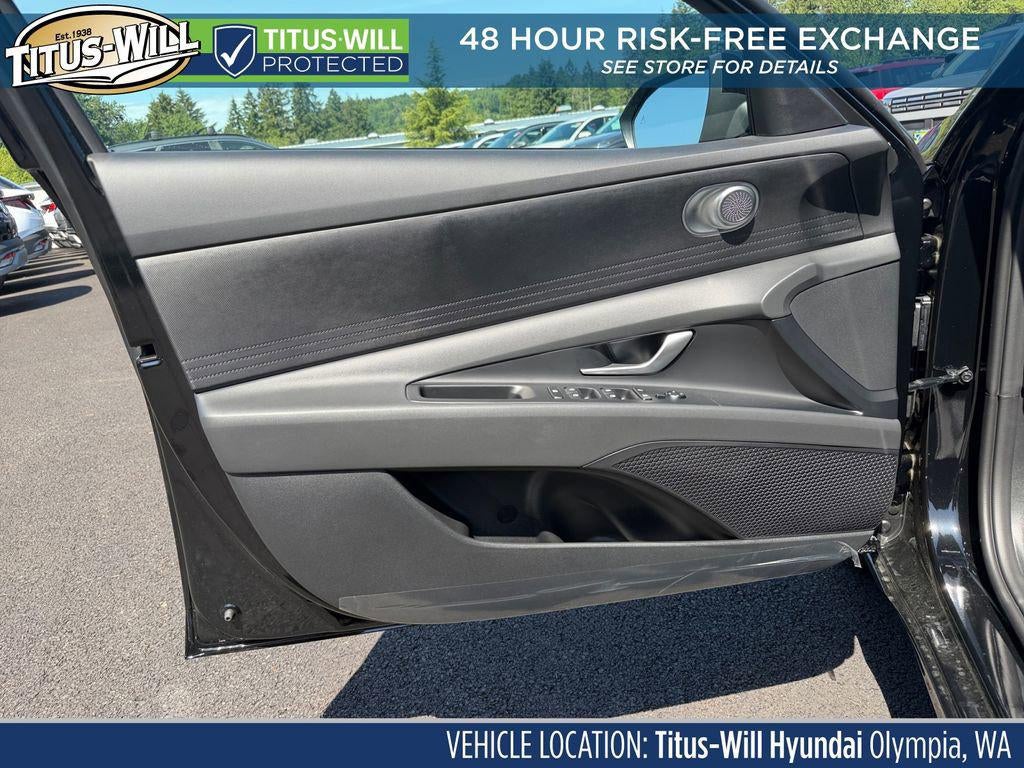 2026 Hyundai ELANTRA SE
