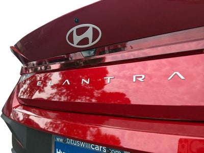 2025 Hyundai ELANTRA SE