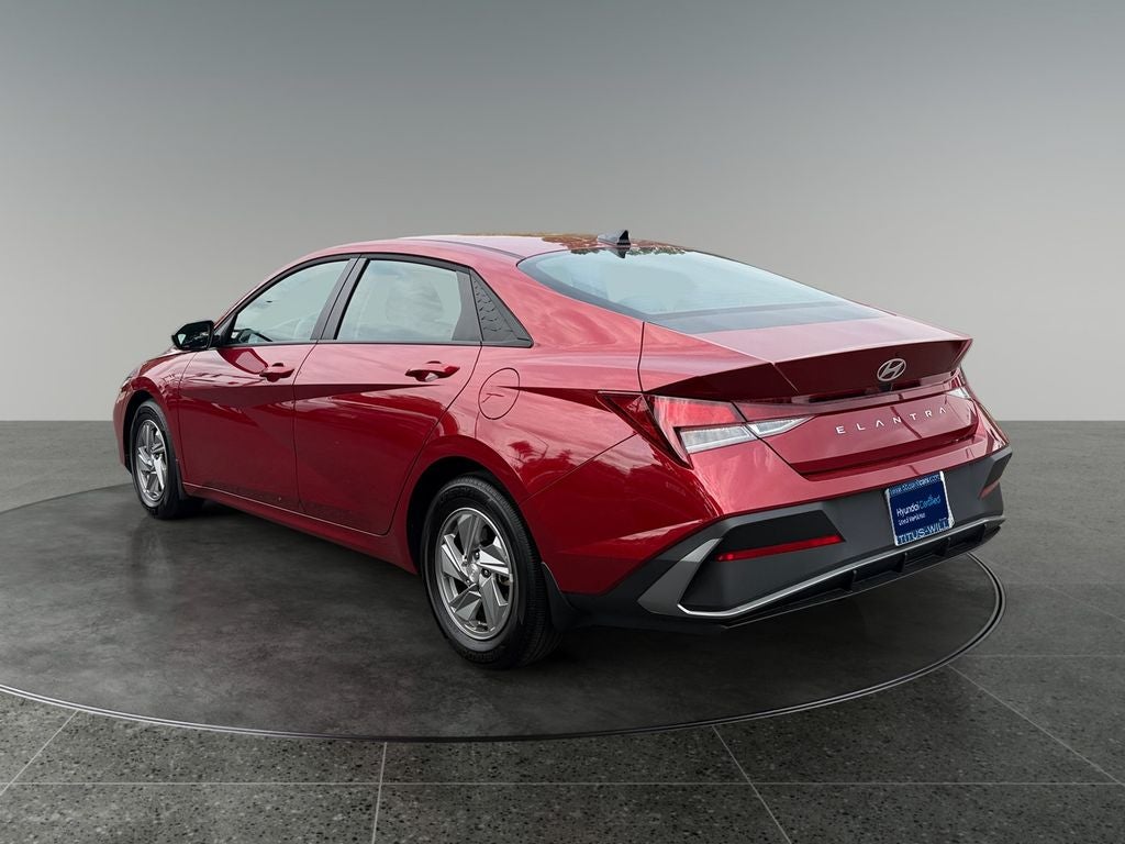 2025 Hyundai ELANTRA SE