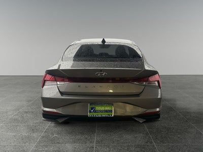 2022 Hyundai ELANTRA SEL