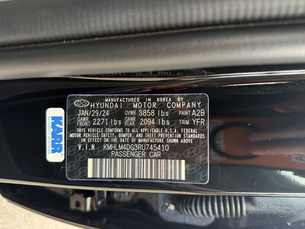 2024 Hyundai ELANTRA SEL