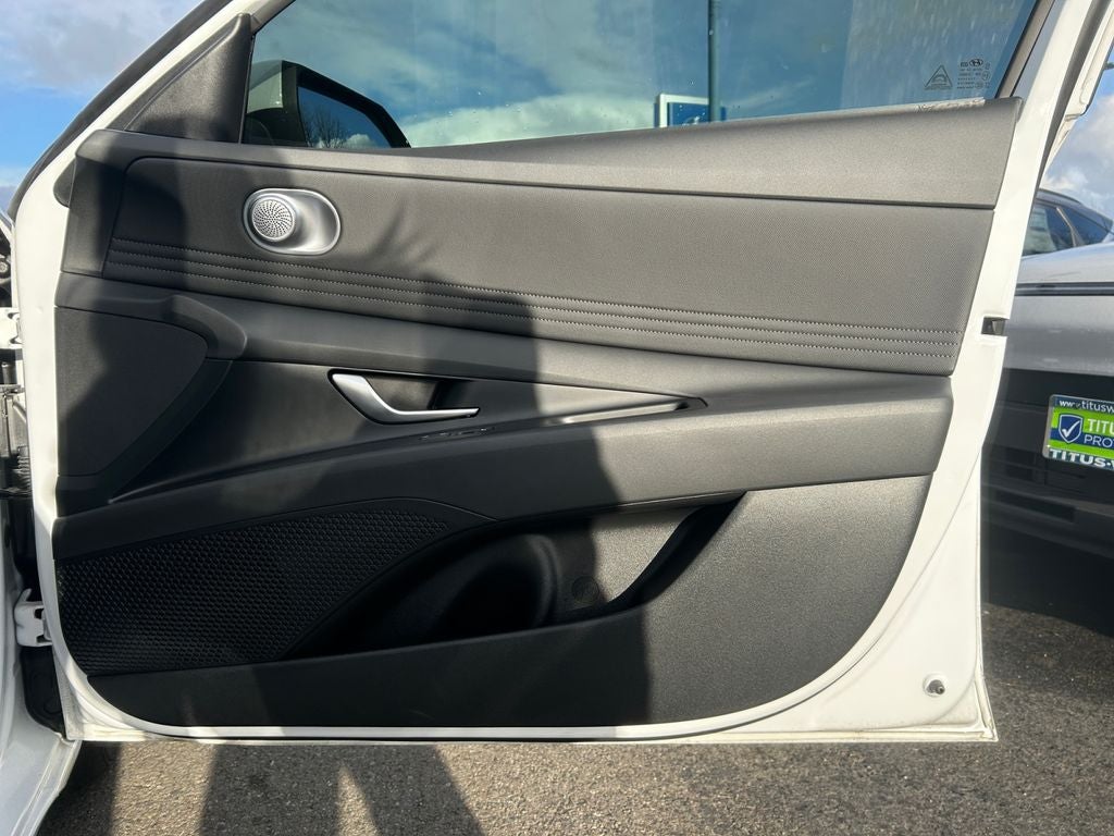 2025 Hyundai ELANTRA SEL Convenience