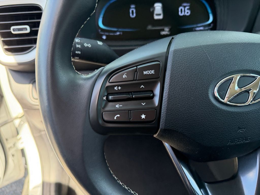 2023 Hyundai VENUE Limited