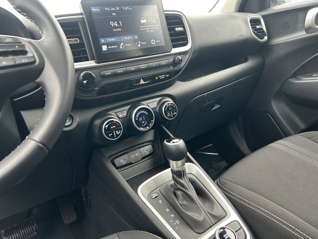 2024 Hyundai VENUE SEL