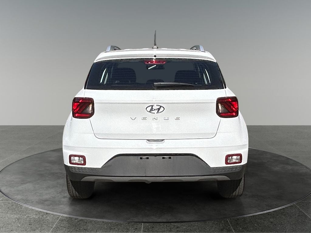 2025 Hyundai Venue SEL - Photo 9