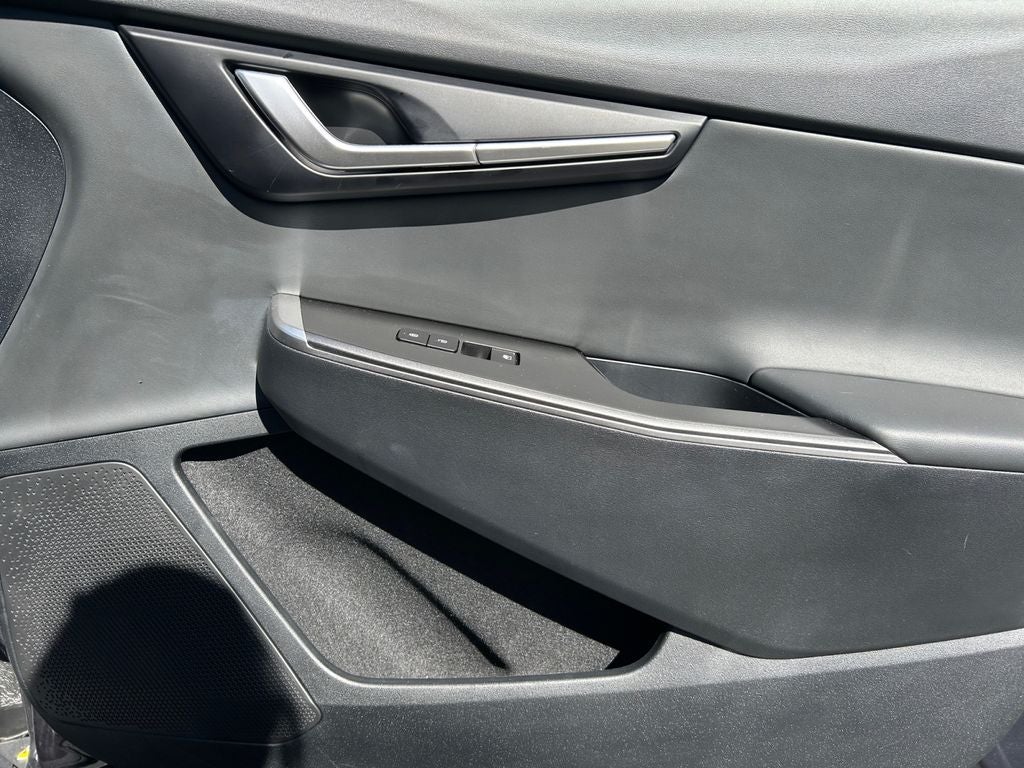 2024 Kia EV6 Light