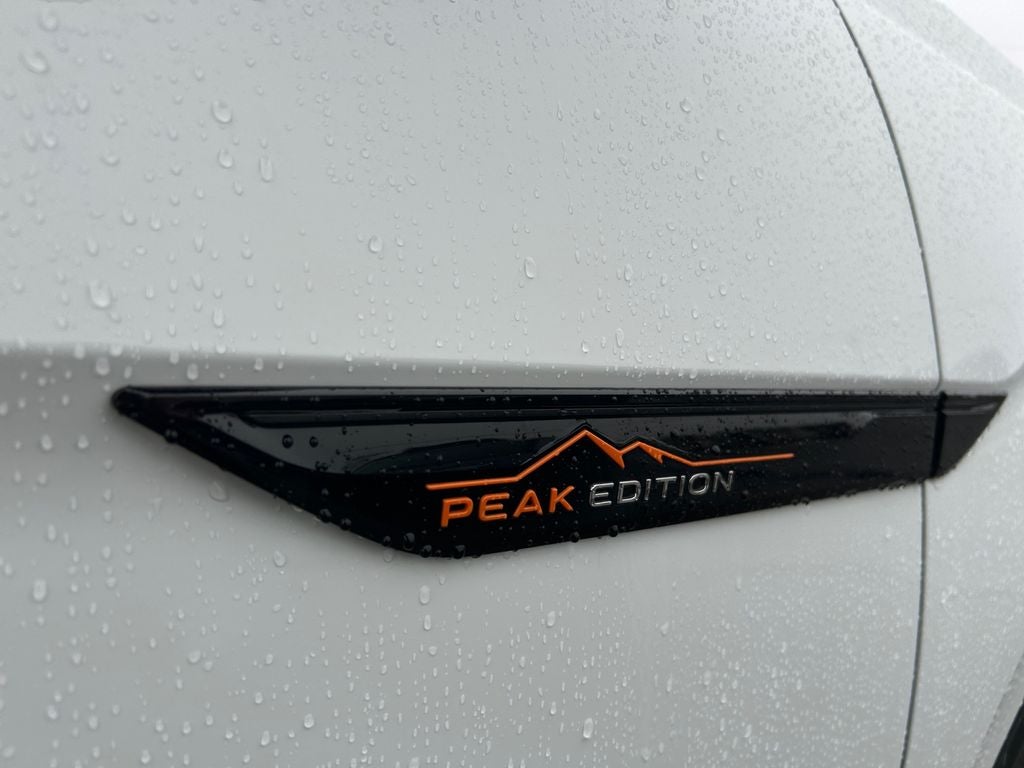 2024 Volkswagen Atlas 2.0T Peak Edition SE w/Technology
