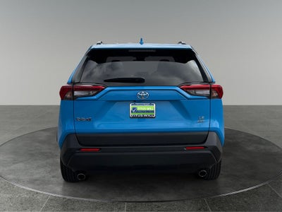 2020 Toyota RAV4 LE