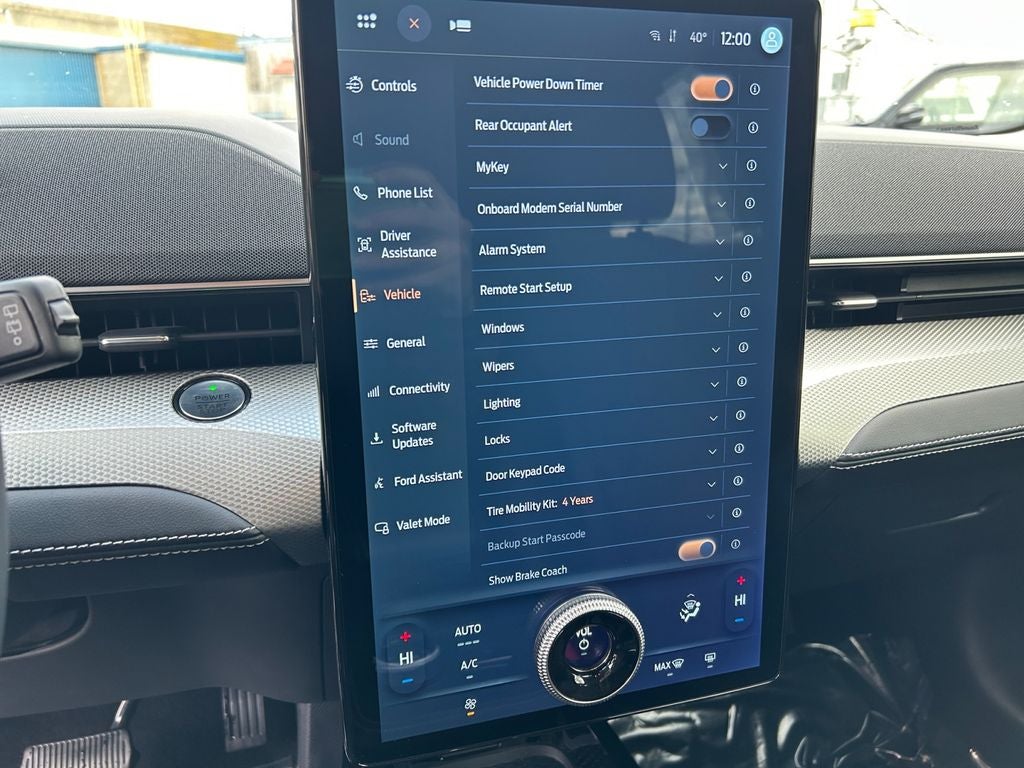 2022 Ford Mustang Mach-E Select