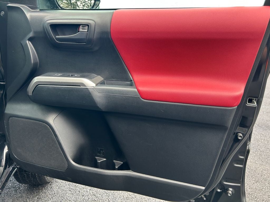 2021 Toyota TACOMA SR5 SR5 V6