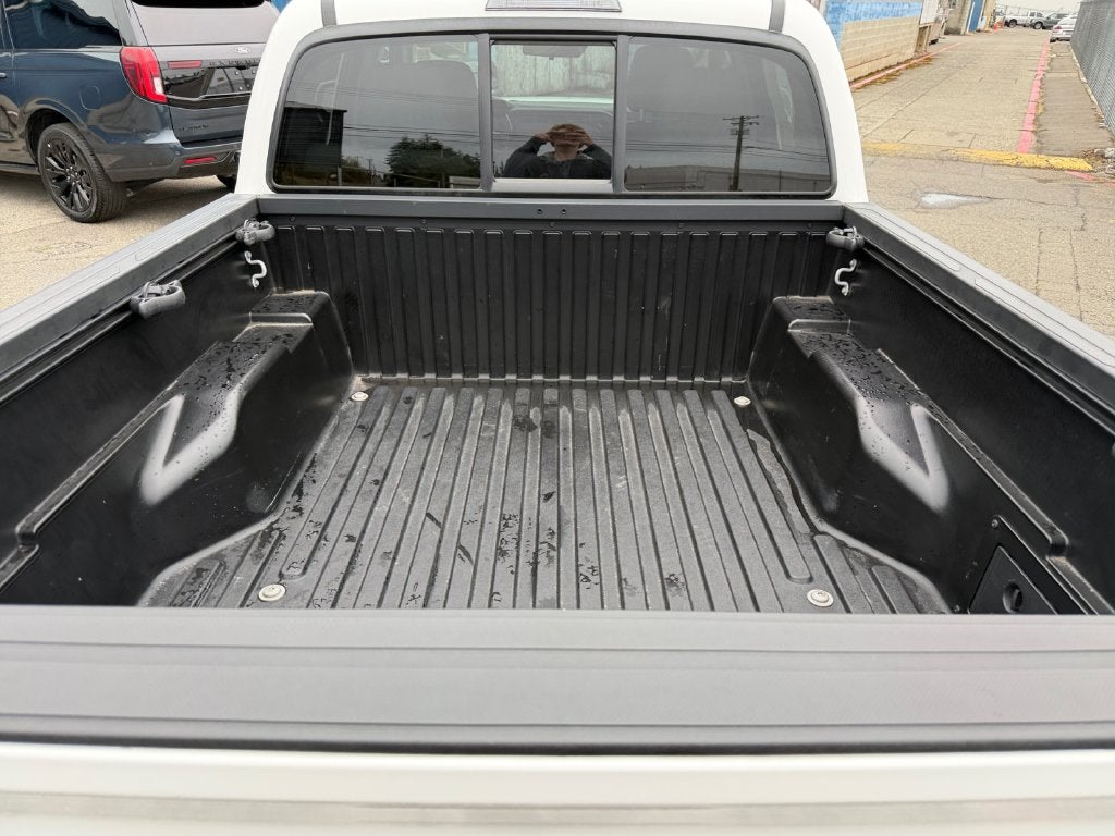 2022 Toyota Tacoma SR V6