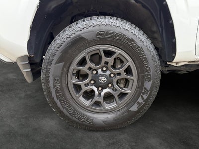2022 Toyota Tacoma SR V6