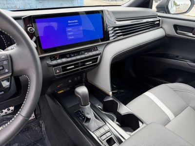 2025 Toyota Camry SE HYBRID