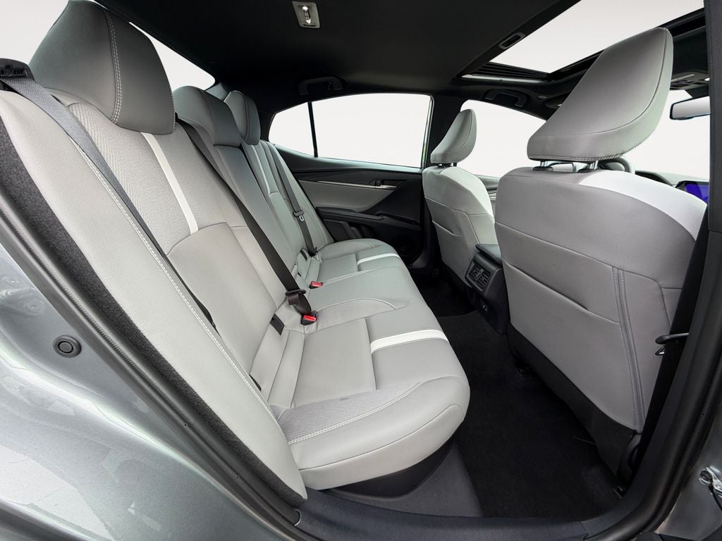 2025 Toyota Camry SE HYBRID