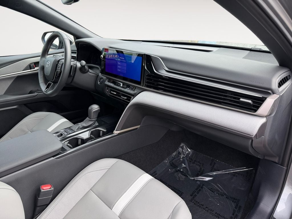 2025 Toyota Camry SE HYBRID