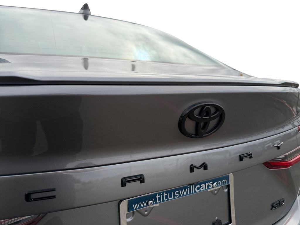 2025 Toyota Camry SE HYBRID