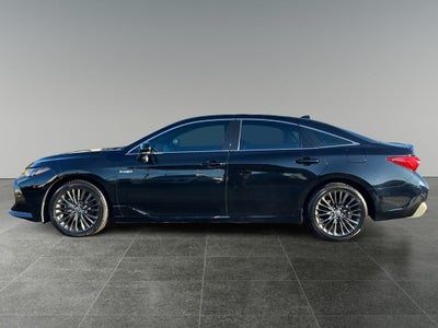 2021 Toyota Avalon Hybrid XSE
