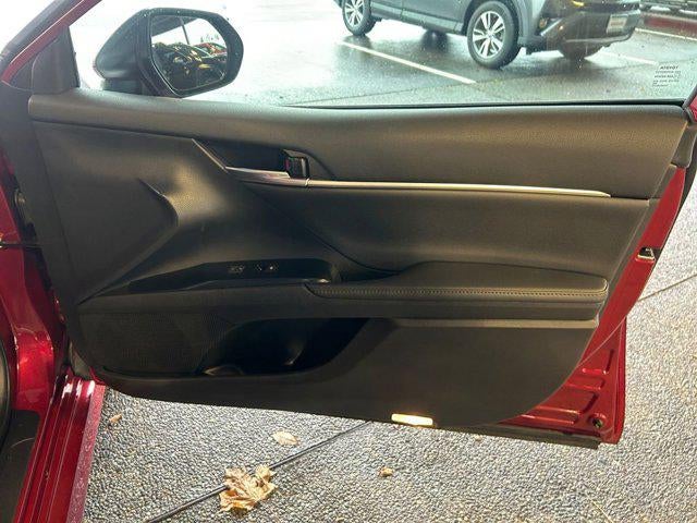 2020 Toyota CAMRY HYBRID XLE 1 Owner Local Trade In