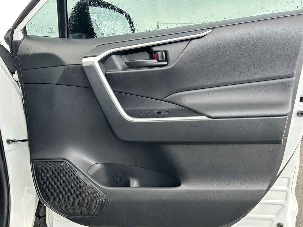 2021 Toyota RAV4 HYBRID LE 1 Owner