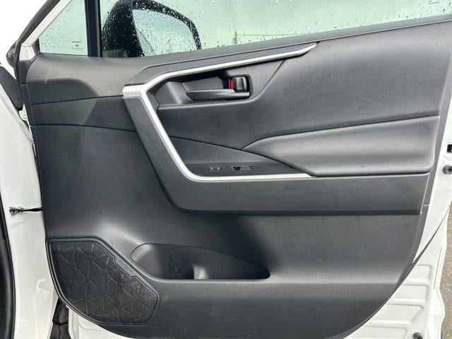 2021 Toyota RAV4 HYBRID LE 1 Owner