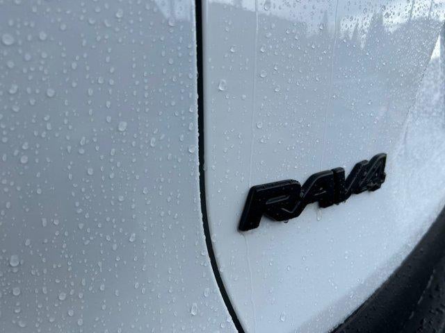 2021 Toyota RAV4 HYBRID LE 1 Owner