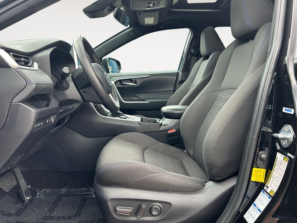 2022 Toyota RAV4 HYBRID SE