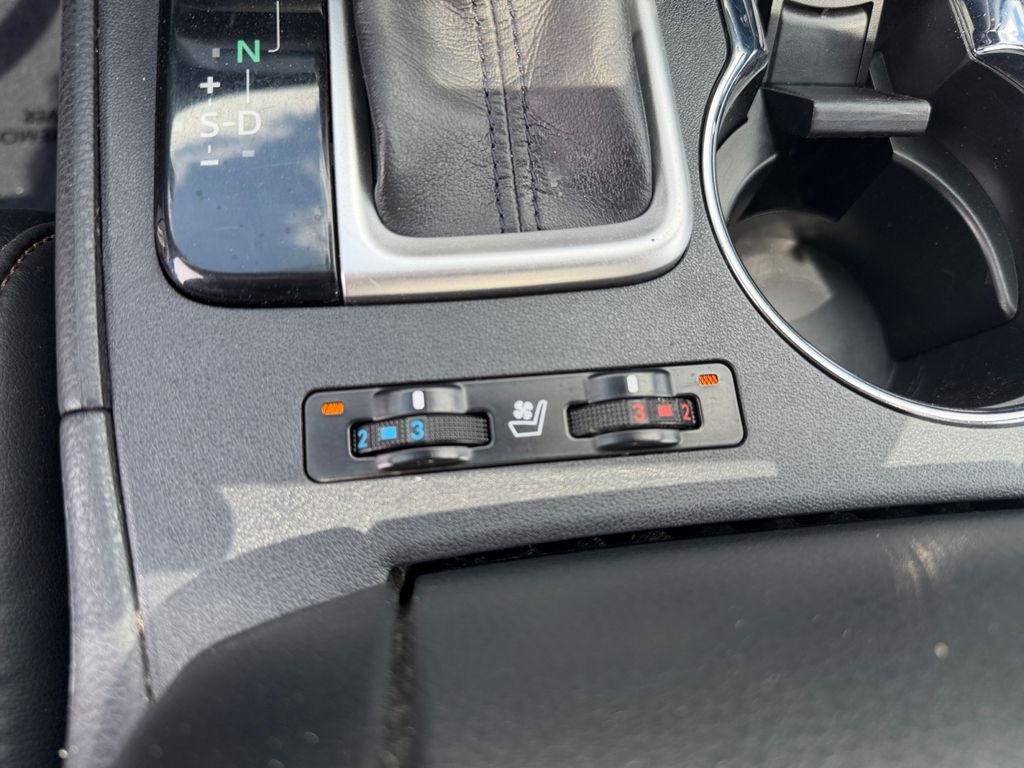 2018 Toyota Highlander Hybrid Limited Platinum 30 MPG