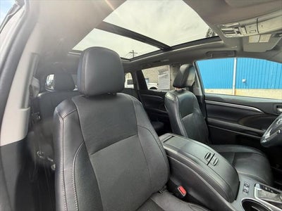 2018 Toyota Highlander Hybrid Limited Platinum 30 MPG