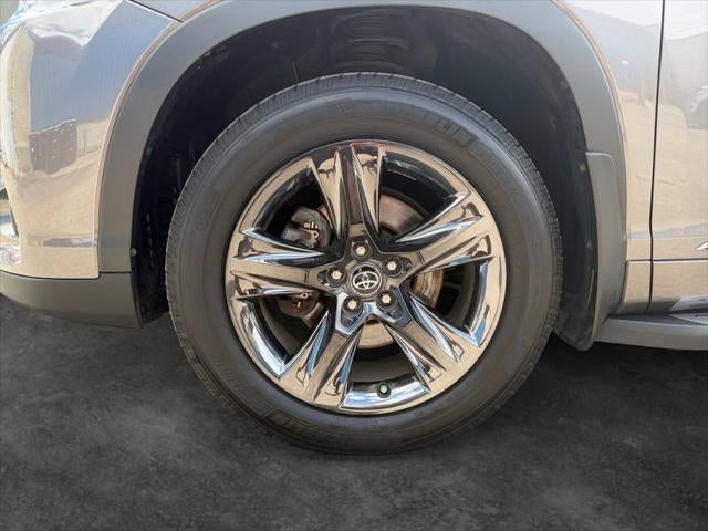 2018 Toyota Highlander Hybrid Limited Platinum 30 MPG