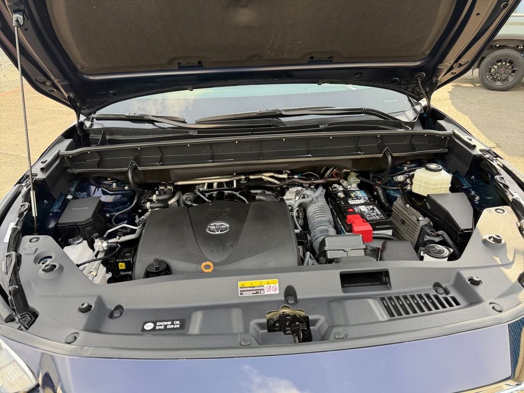 2022 Toyota Highlander Platinum