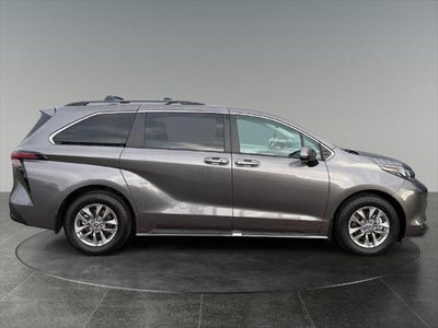 2024 Toyota Sienna XLE 7 Passenger