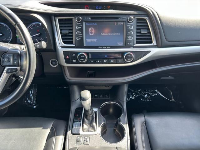 2019 Toyota HIGHLANDER XLE