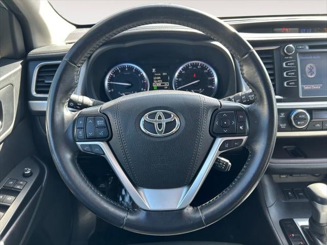 2019 Toyota HIGHLANDER XLE