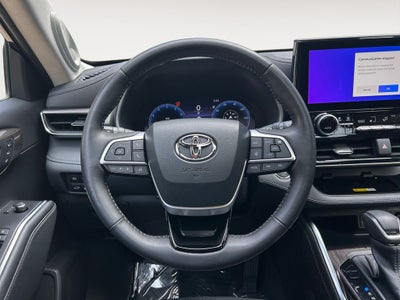 2023 Toyota Highlander Limited 1 OWNER