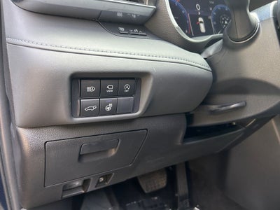 2023 Toyota Highlander Limited 1 OWNER