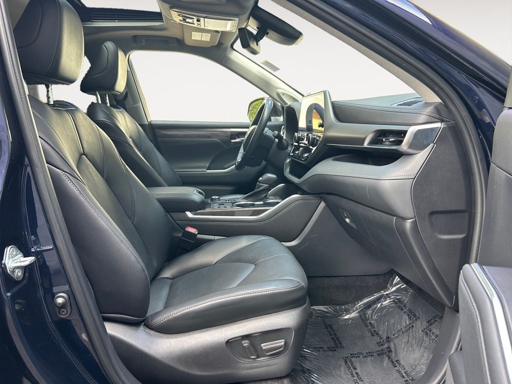2023 Toyota Highlander Limited 1 OWNER