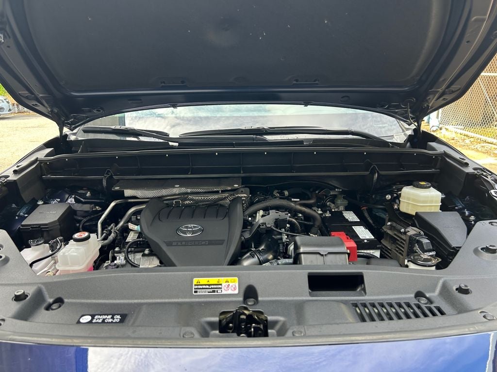 2023 Toyota Highlander Limited 1 OWNER