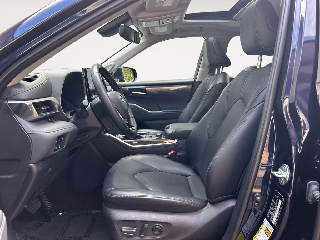 2023 Toyota Highlander Limited 1 OWNER