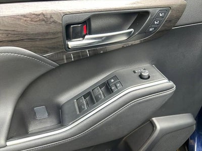 2023 Toyota Highlander Limited 1 OWNER