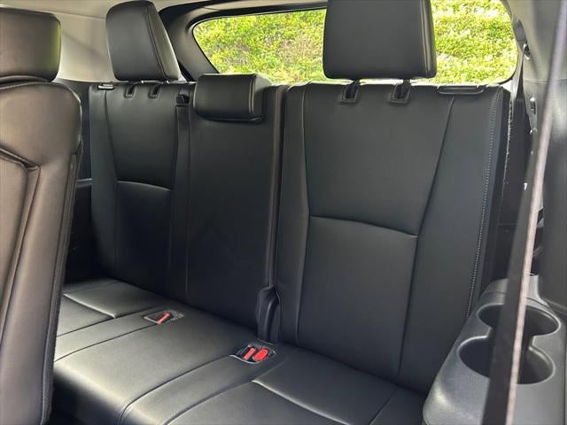 2023 Toyota Highlander Limited 1 OWNER