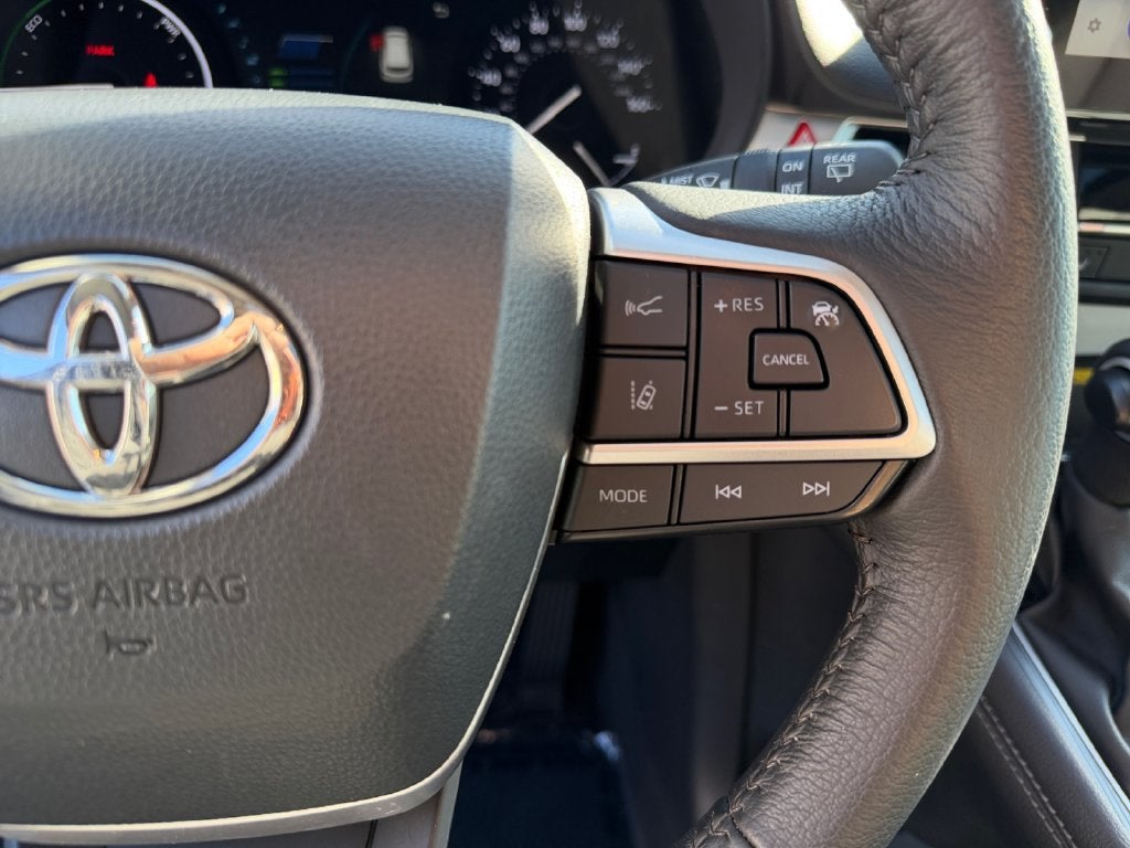 2026 Toyota Sienna XLE 8 Passenger